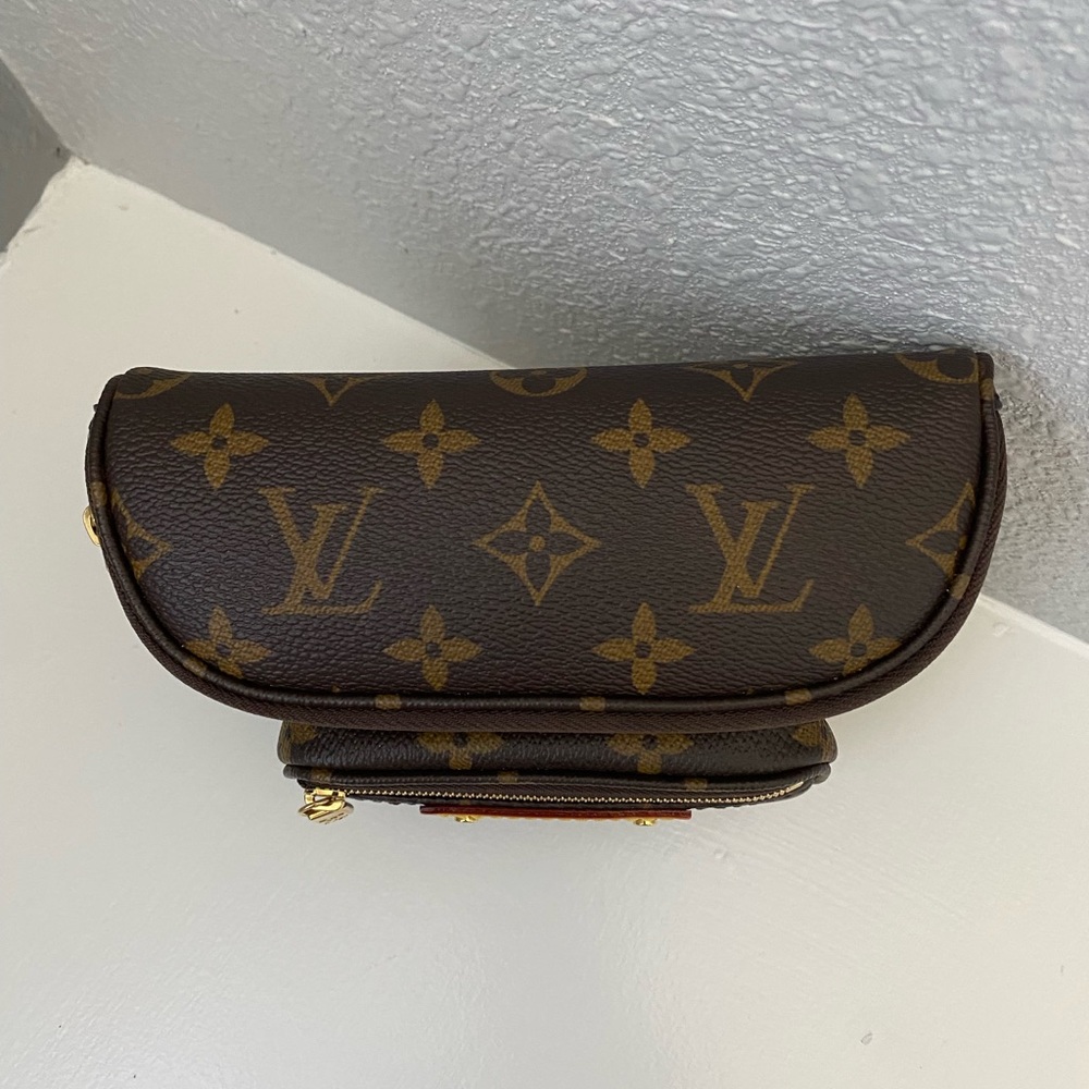 Authentic Louis Vuitton mini bumbag monogram - Picture 13 of 15